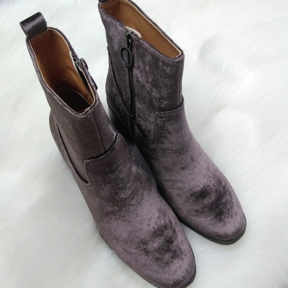 🔥FINAL SALE🔥♥️LAST 1♥️🌿ARIANA VELVET BOOTIES🌿 - Picture 7 of 8